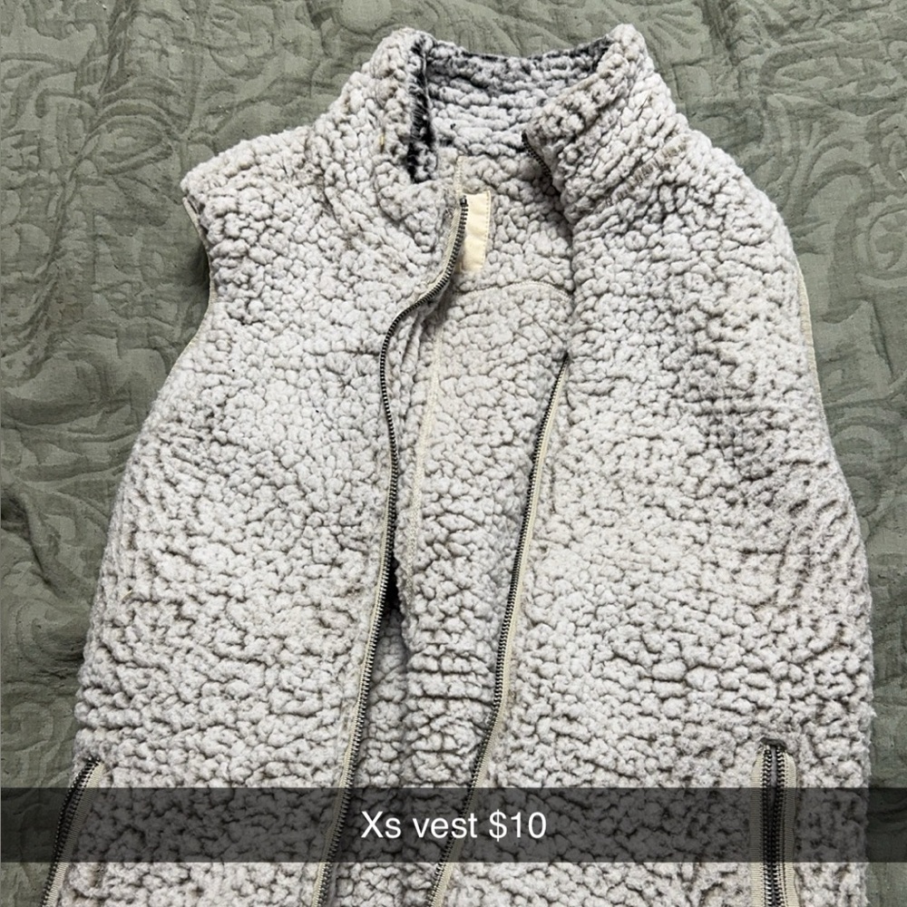 Women's Gray Sherpa Vest